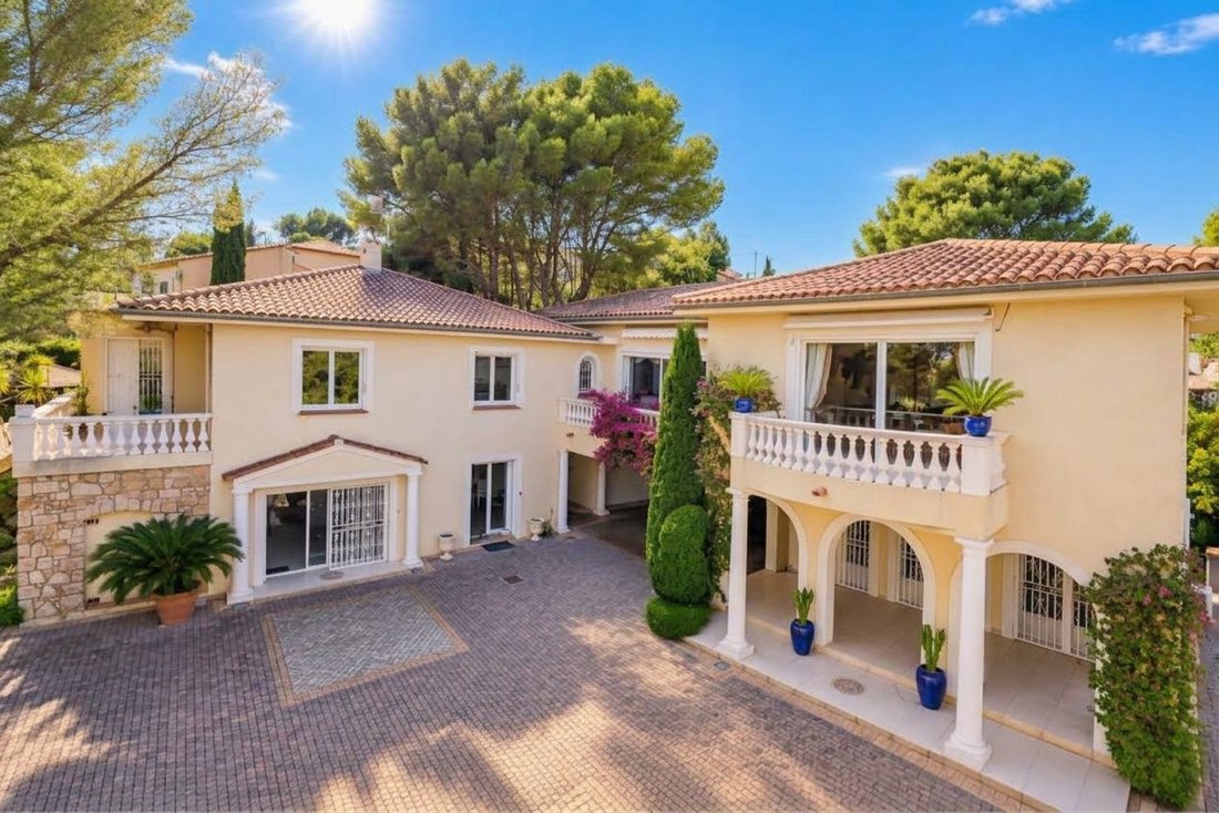 Villa in Exterieurs, Frejus, France 1 - 19115192