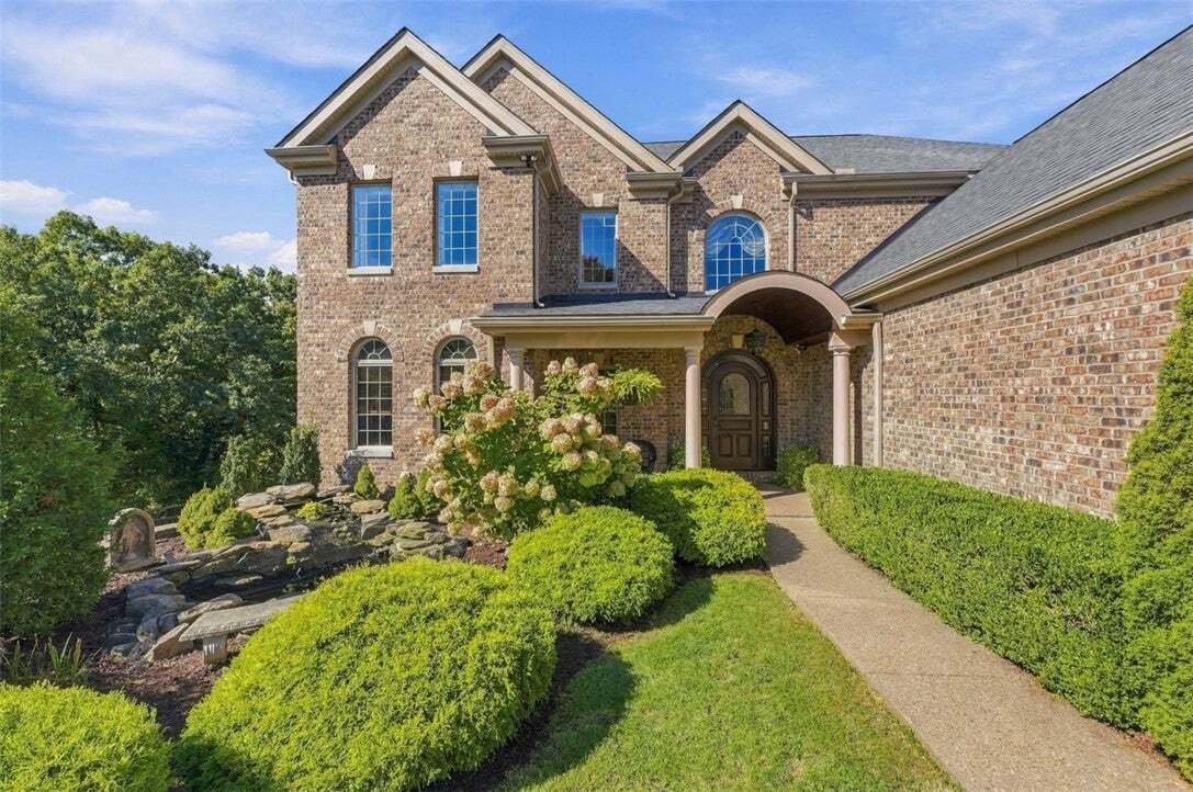 House in Coraopolis, Pennsylvania, United States 3 - 19113904