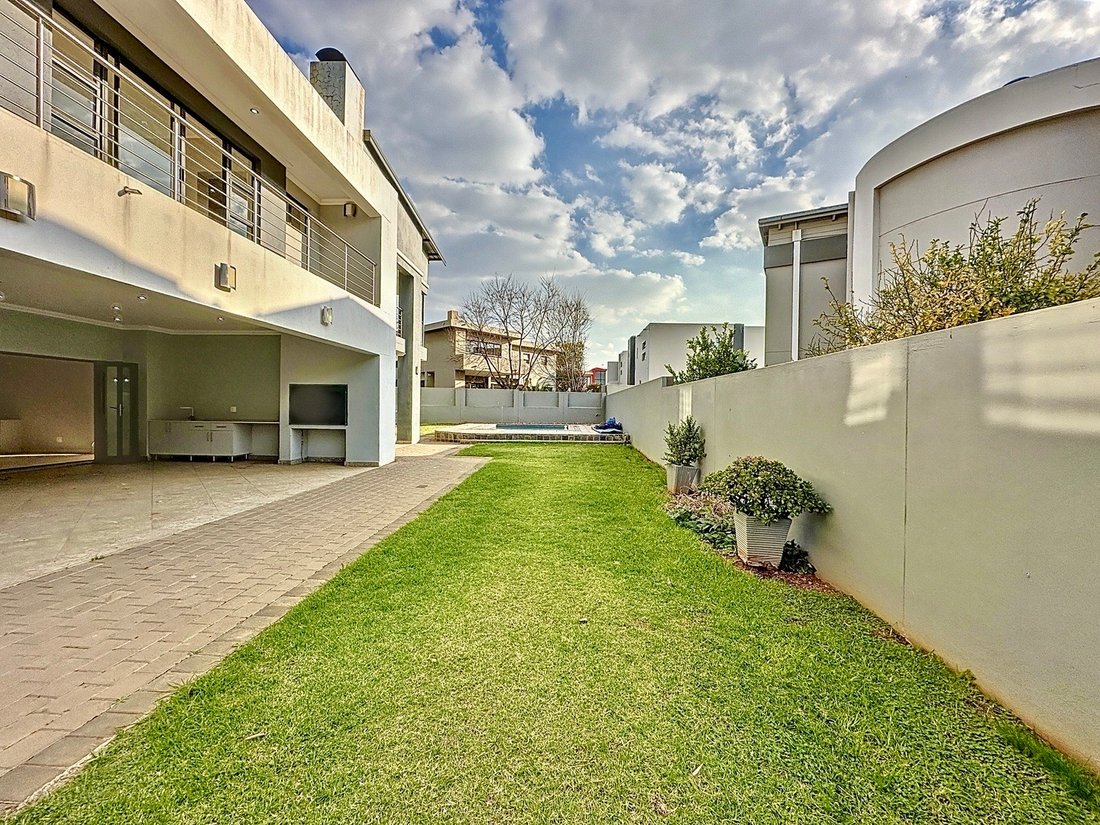 Maisons de campagne à Theresapark, Akasia, Gauteng 4 - 19116316