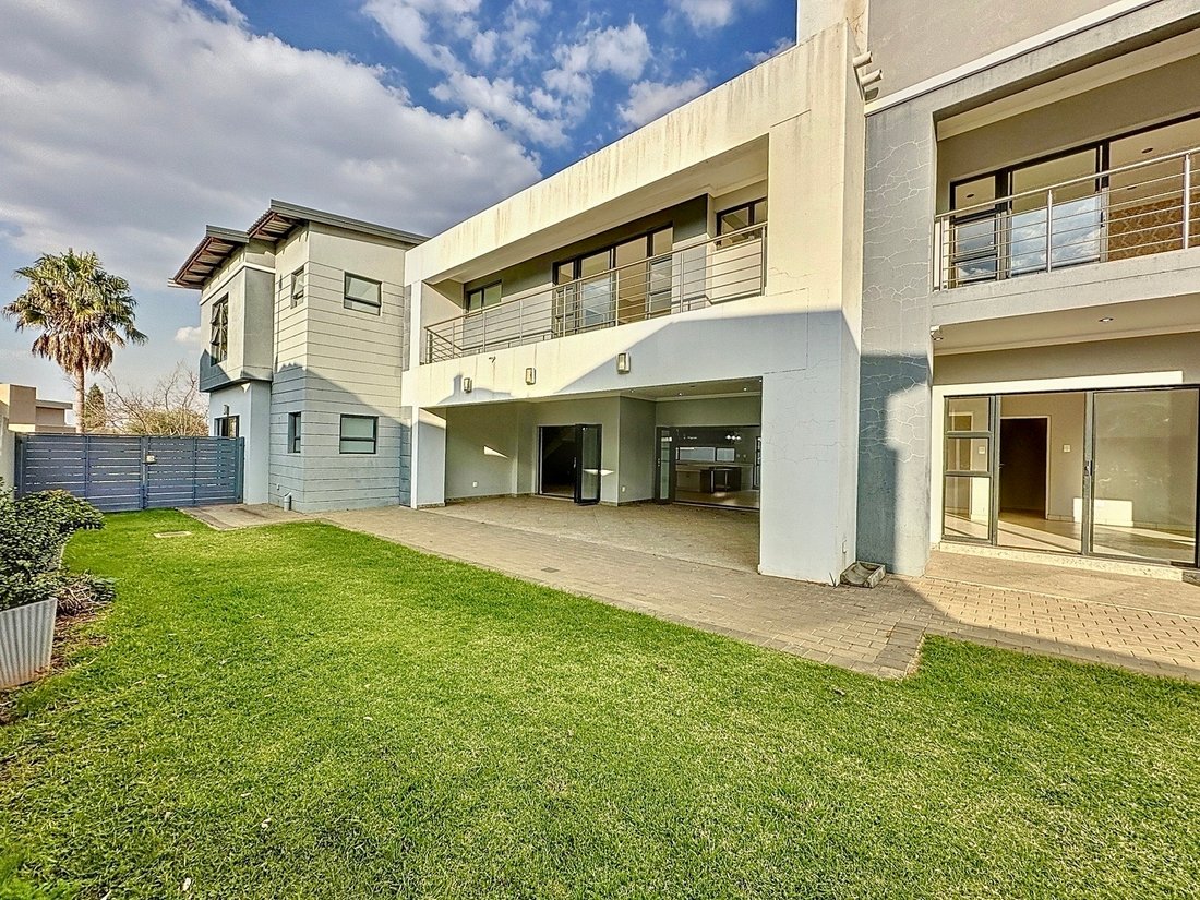 Maisons de campagne à Theresapark, Akasia, Gauteng 3 - 19116316