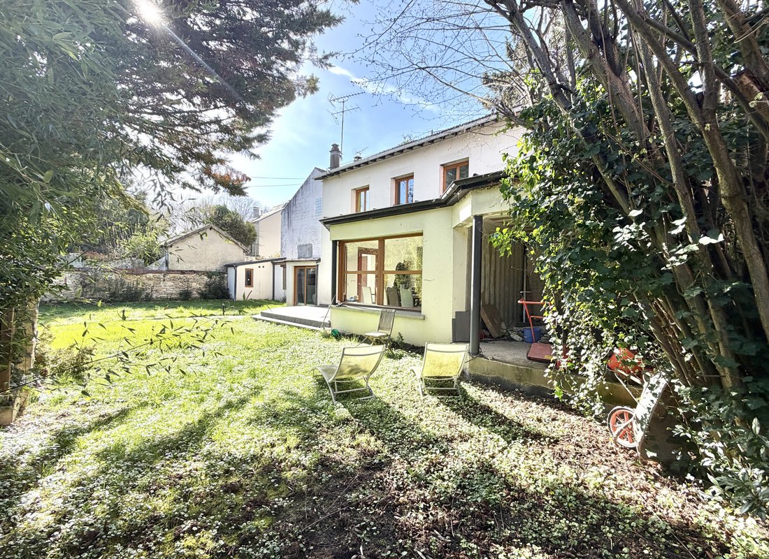 Casa a Adamville, Saint-Maur-des-Fossés, Francia 1 - 19115596