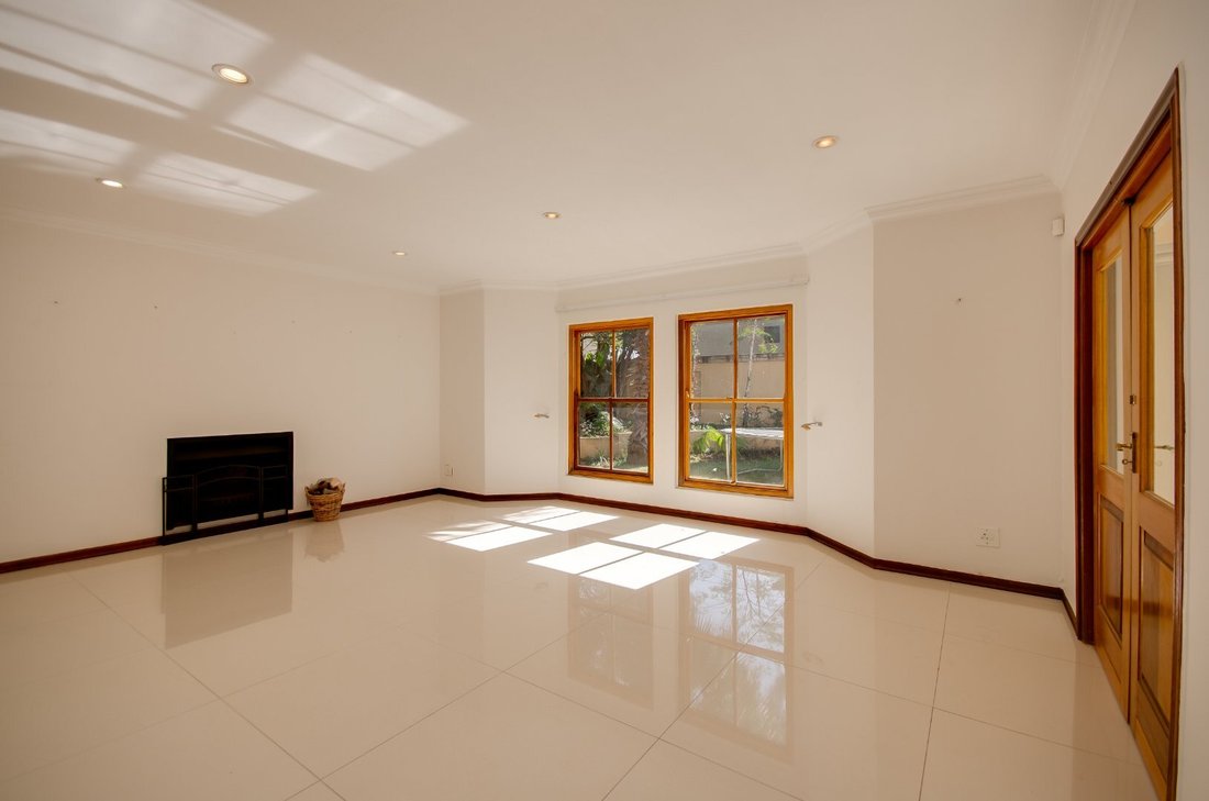 House in Dainfern, Gauteng, South Africa 5 - 19116778