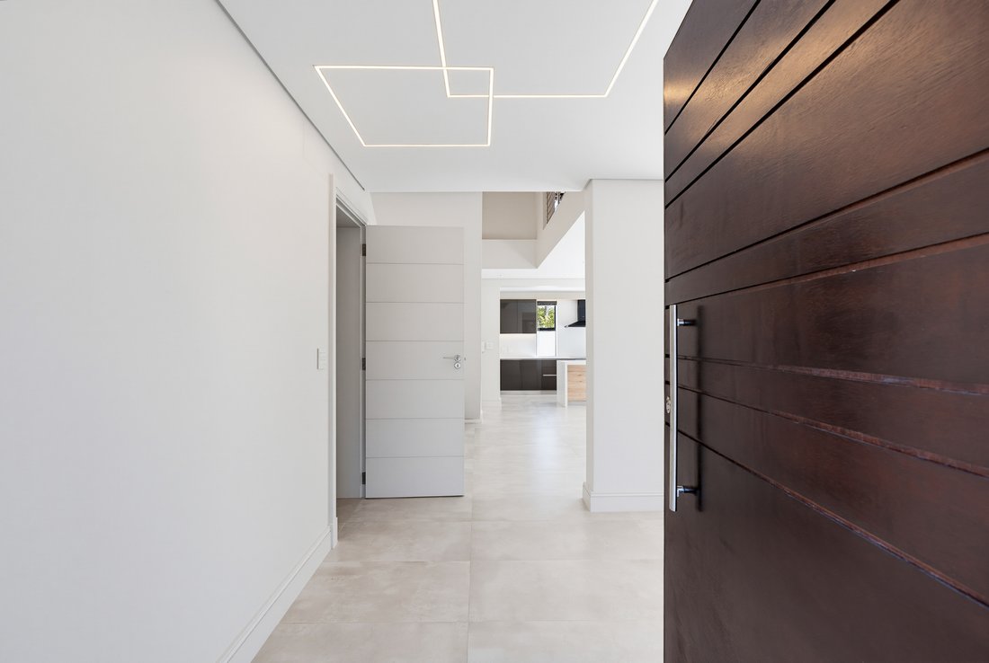 Casa en Pinelands, Southern Suburbs, Ciudad del Cabo 3 - 19116536