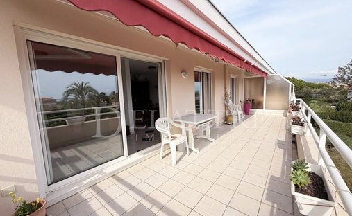 Appartamento a Les Prugnons, Antibes, Francia 1
