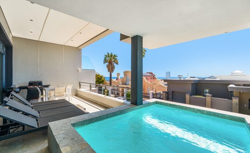 Apartment in Camps Bay, Atlantic Seaboard, Cape Town 1
