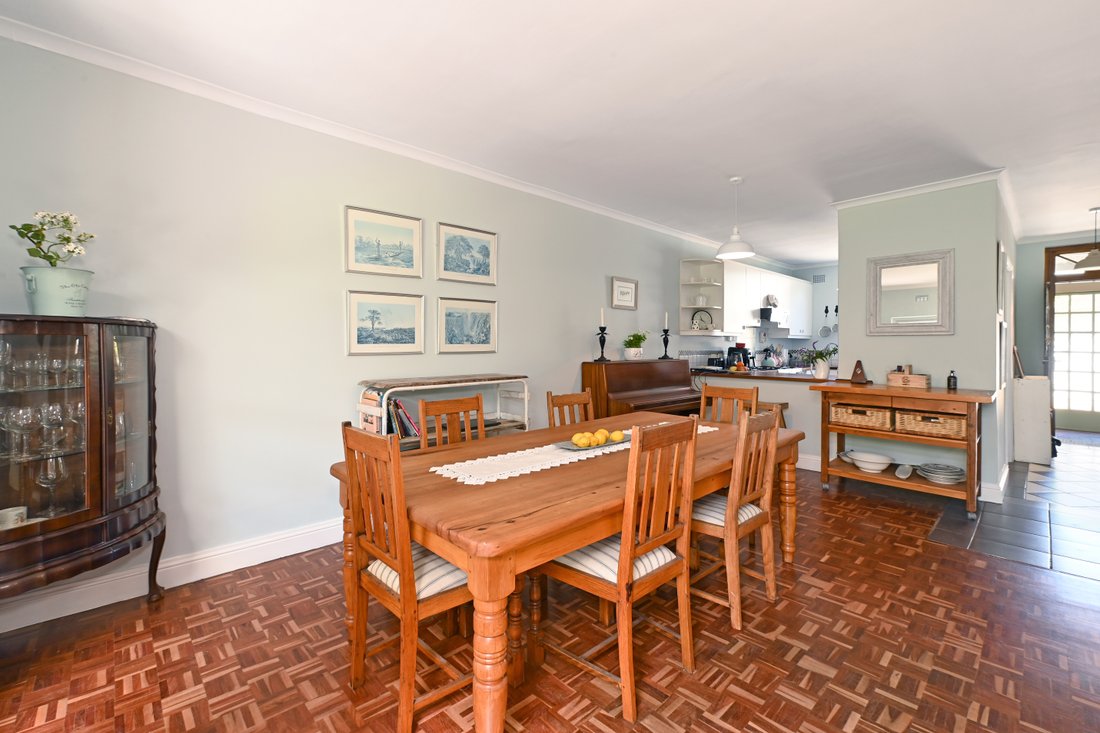 Townhouse in Newlands, Southern Suburbs, Cape Town 5 - 19116742