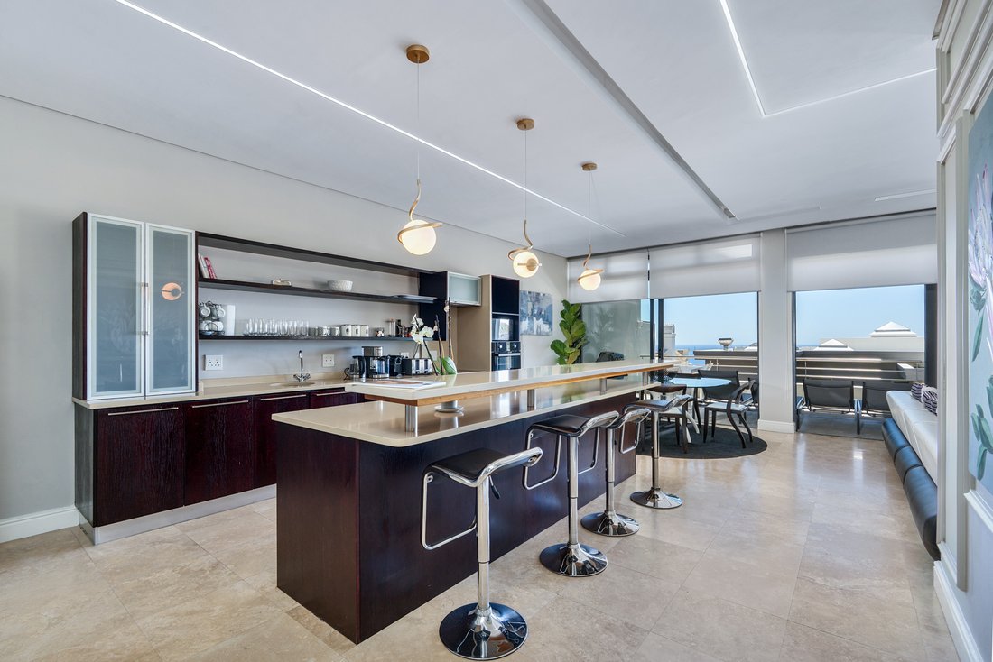 Apartamento en Camps Bay, Costa Atlántica, Ciudad del Cabo 2 - 19116750