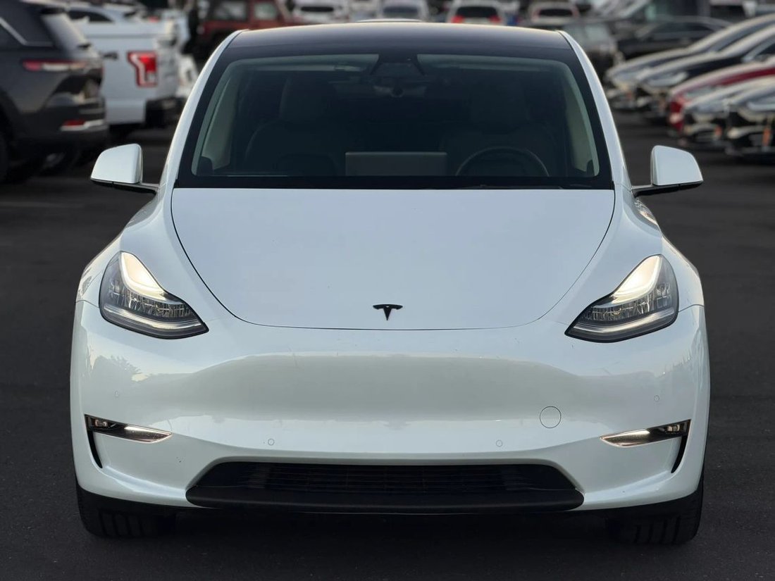 Suv in Sacramento, CA, United States 5 - 19112325