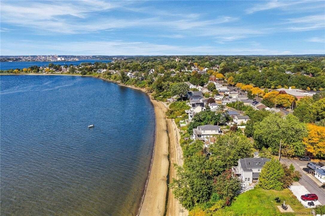 Maison à East Providence, Rhode Island, États-Unis 4 - 19110403