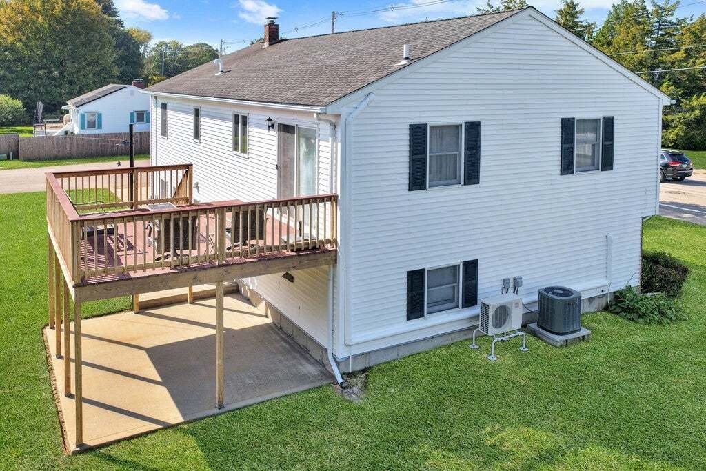 House in Westerly, Rhode Island, United States 4 - 19113423