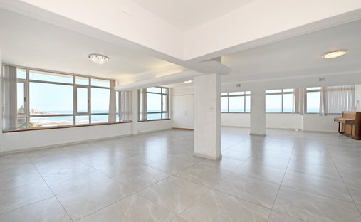 Apartment in Sea Point, Atlantic Seaboard, Cape Town 1