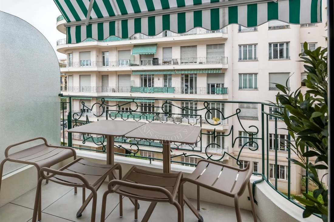 Wohnung in Nizza, Provence-Alpes-Côte d'Azur, Frankreich 3 - 19051598