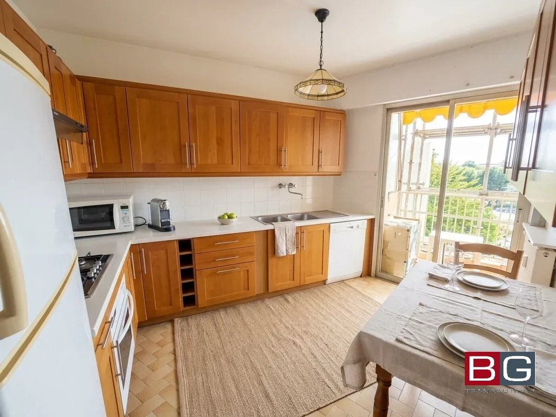 Apartamento en Plaza de Gaulle, Antibes, Francia 1 - 19111400