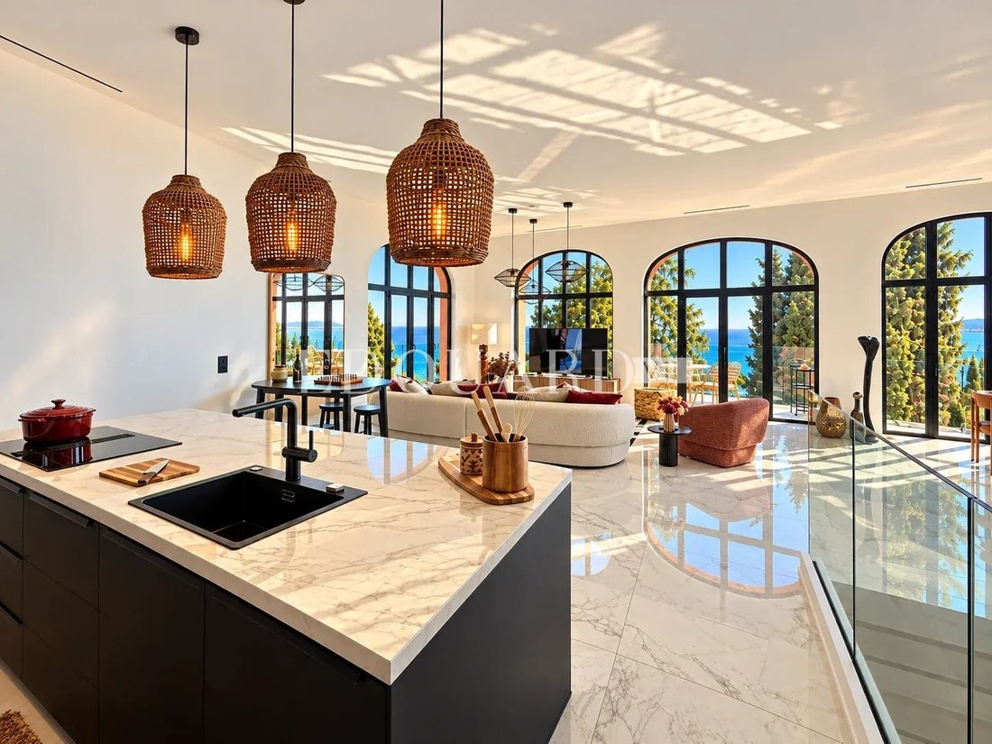 Villa in French Riviera, Provence-Alpes-Côte d'Azur, France 2 - 19115821