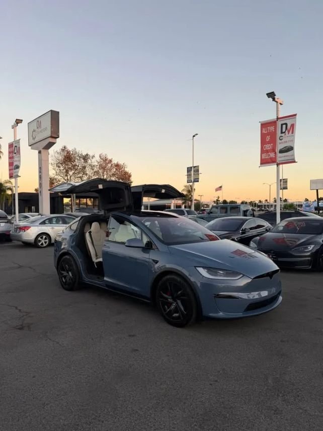 Suv in Costa Mesa, CA, United States 5 - 19112327