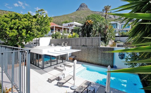 Country House in Fresnaye, Atlantic Seaboard, Cape Town 1