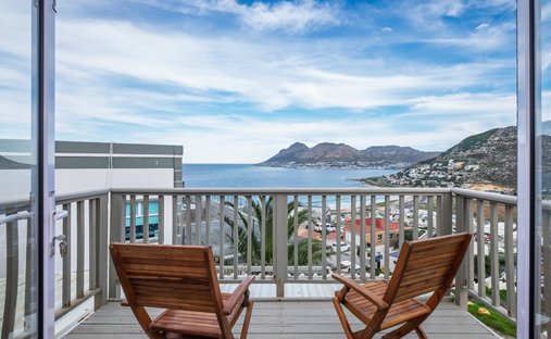 House in Glencairn Heights, South Peninsula, Cape Town 1