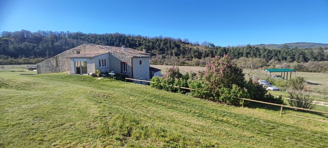 Domaine à Vaucluse, Bourgogne-Franche-Comté, France 1 - 16831371