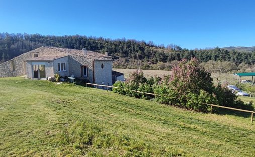 Anwesen in Vaucluse, Bourgogne-Franche-Comté, Frankreich 1