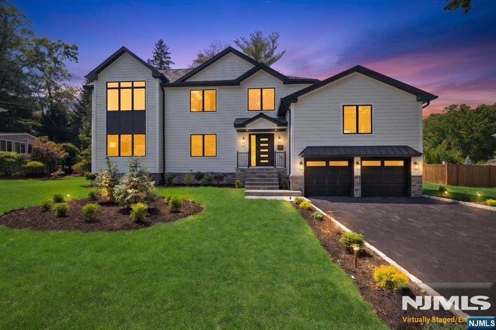 House in Oradell, New Jersey, United States 2 - 19115982