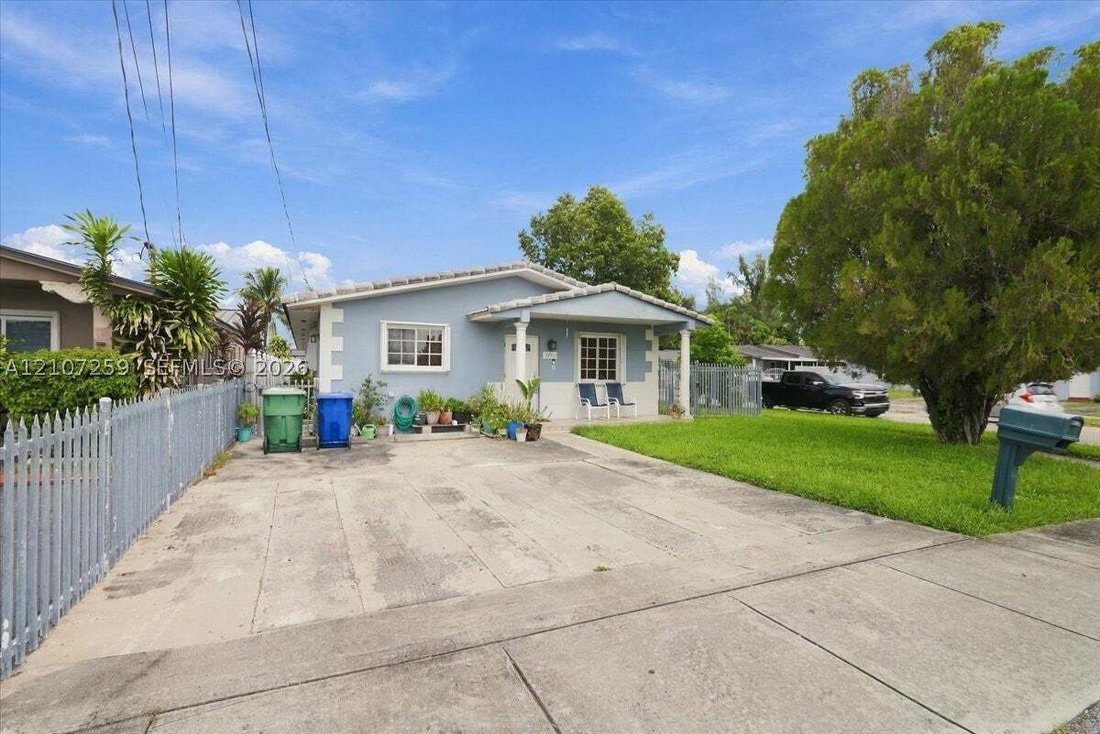 House in Miami, Florida, United States 1 - 19114174