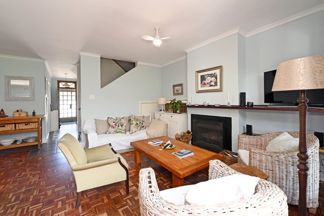 Townhouse in Newlands, Southern Suburbs, Cape Town 4 - 19116742