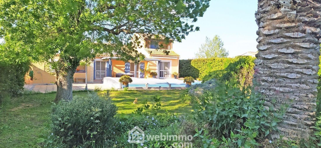 Villa en Arles, Provenza-Alpes-Costa Azul, Francia 1 - 19115814