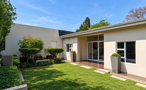 Townhouse en Parktown North, Sandton, Gauteng 1
