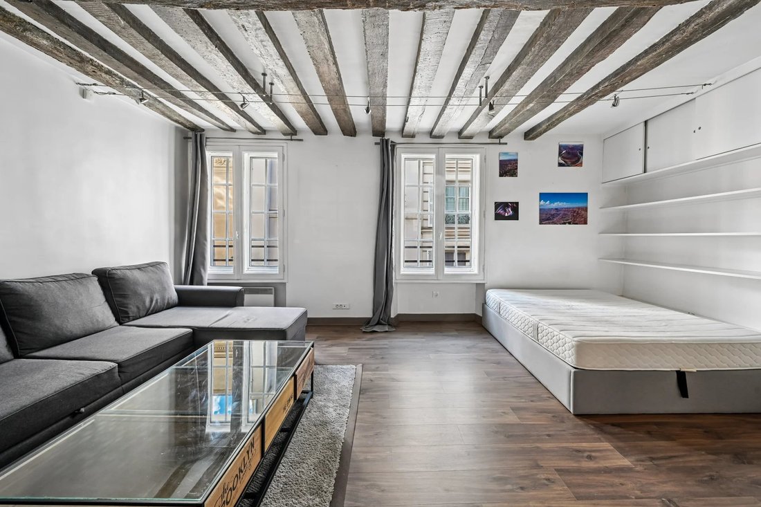 Apartment in Saint Thomas d'Aquin, Paris 7e Arrondissement, Paris 2 - 19111728