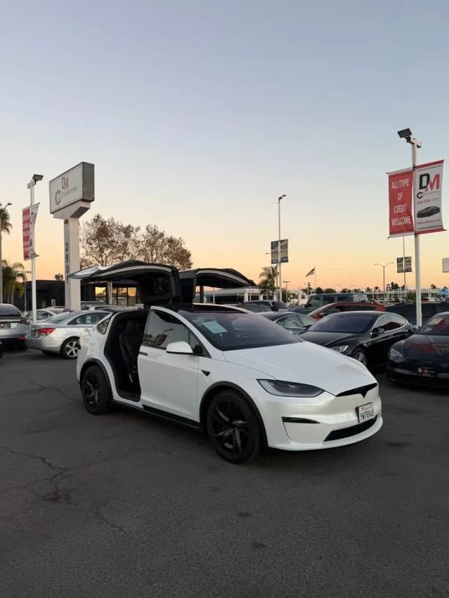 Suv in Costa Mesa, CA, United States 5 - 19112331