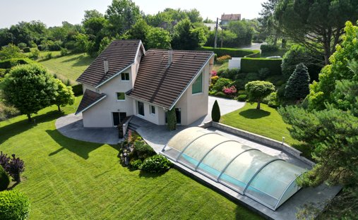 Maison à Ouest, Belley, France 1