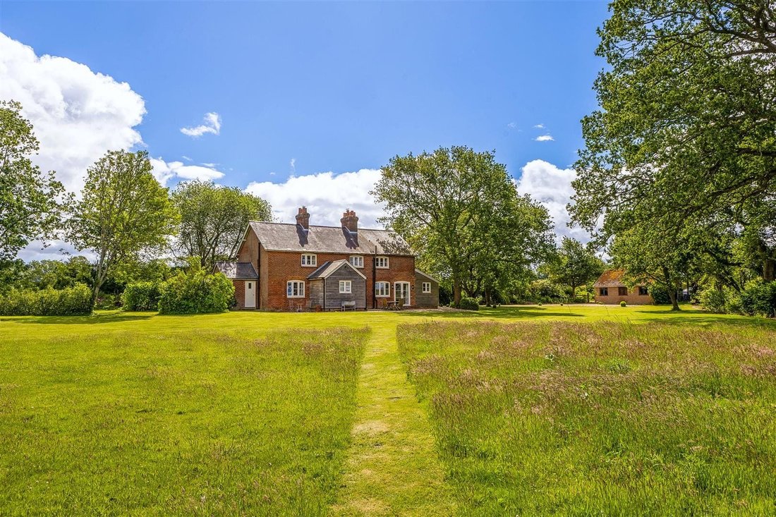 House in Hampshire, England 2 - 18188818