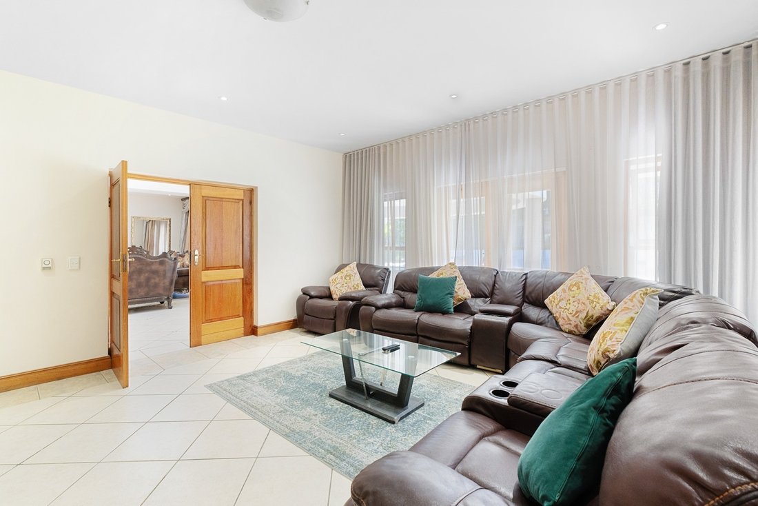 House in Dainfern, Gauteng, South Africa 5 - 19116610