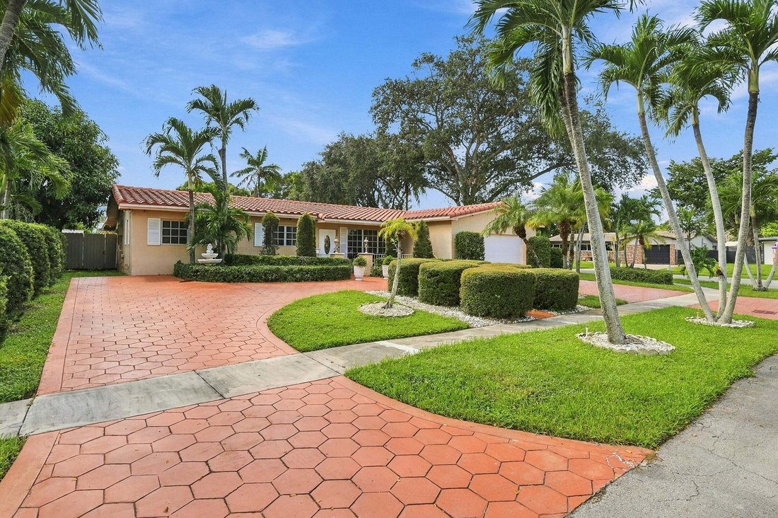 Casa a Pembroke Pines, Florida, Stati Uniti 1 - 19114793