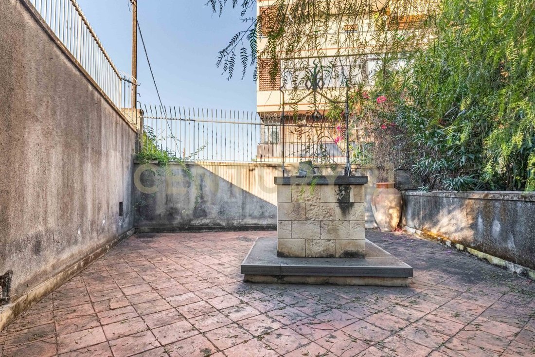 Villa in Cannizzaro-Carruba di Ognina, Catania, Italy 5 - 19110739