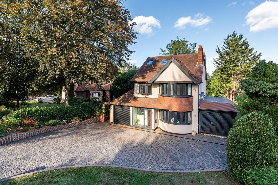 Haus in London Borough of Sutton, England 5 - 19110645
