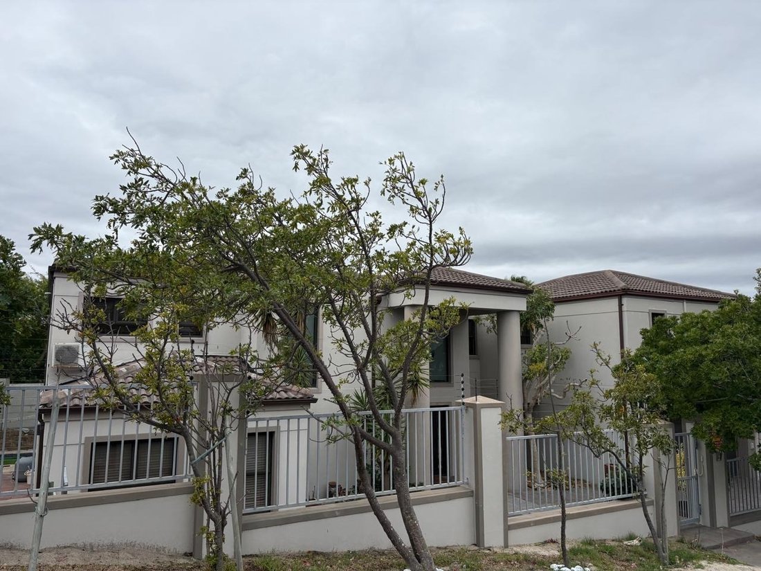 House in West Beach, Blaauwberg, Cape Town 5 - 19116482