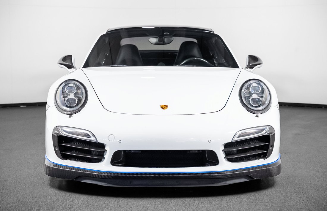 Coupe in Pompano Beach, FL, United States 4 - 19111437