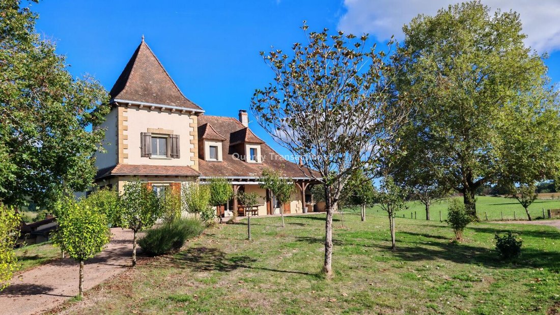 Casa en Thiviers, Nueva Aquitania, Francia 1 - 19115403