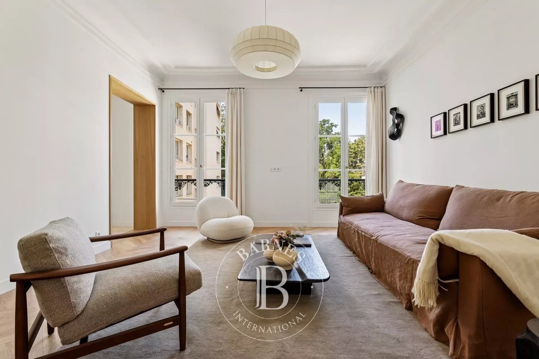 Apartment in Invalides, Paris 7e Arrondissement, Paris 3 - 19111423