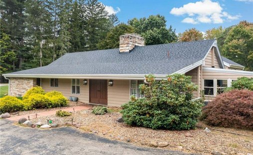 House in Neshannock Twp, Pennsylvania, United States 1