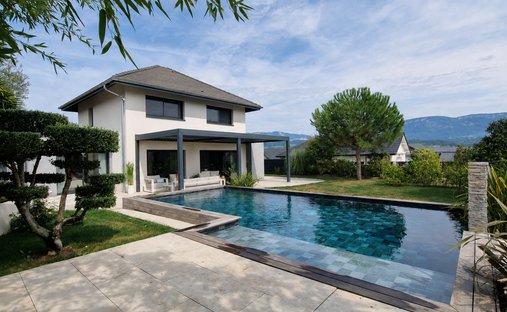 Villa in La Biolle, Auvergne-Rhone-Alpen, Frankreich 1