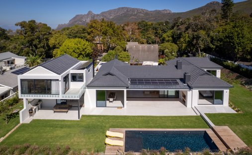 House in Steenberg Estate, Southern Suburbs, Cape Town 1