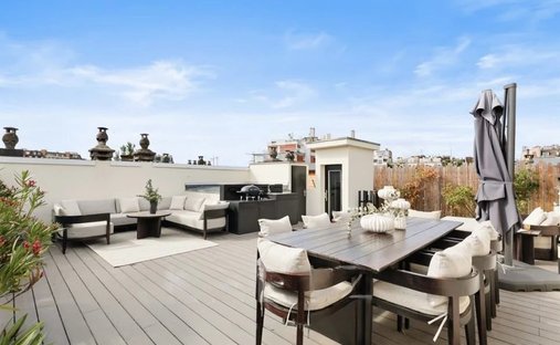 Townhouse in La Plaine des Sablons, Neuilly-sur-Seine, France 1