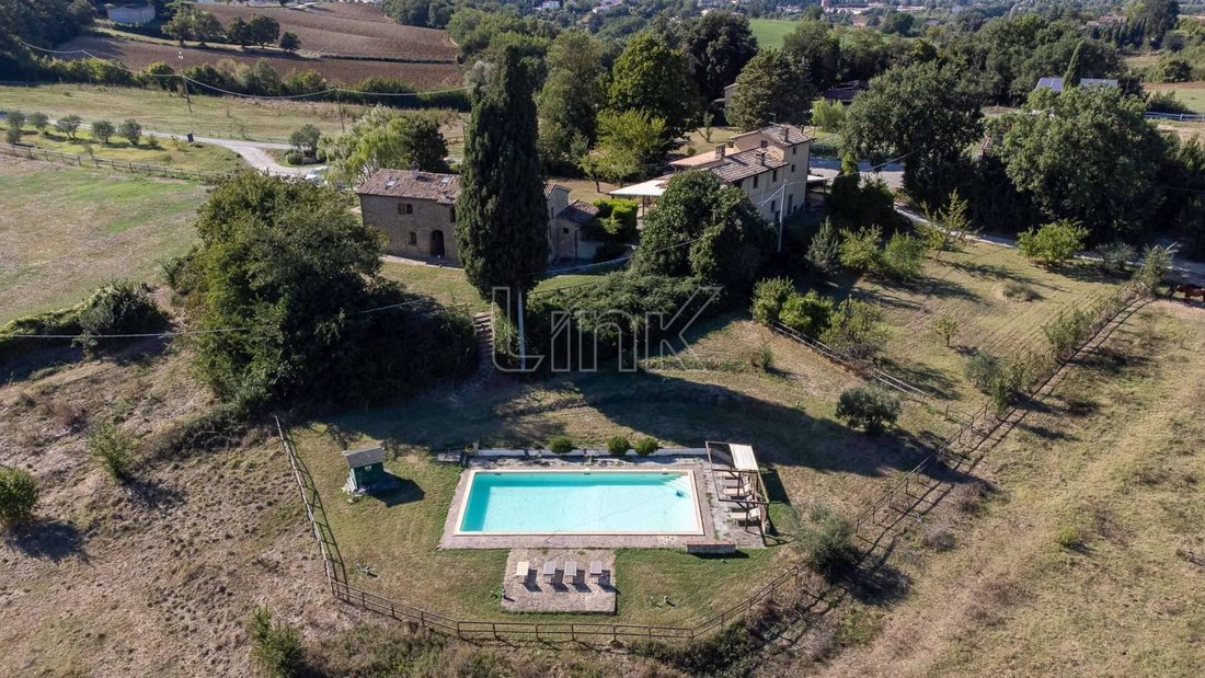 Casa de Campo en Città di Castello, Umbría, Italia 2 - 19117616