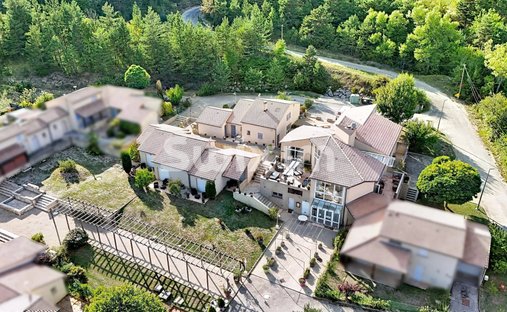 Haus in Séderon, Auvergne-Rhone-Alpen, Frankreich 1
