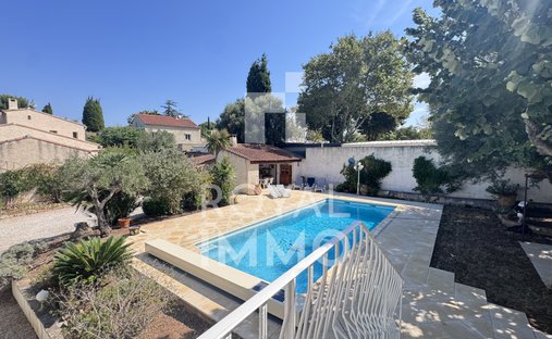 Maison à Nord, Sanary-sur-Mer, France 1