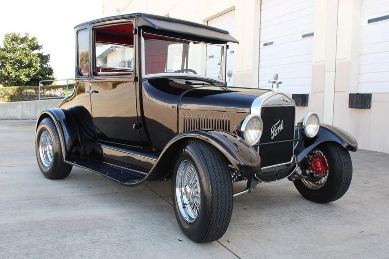 Coupe in Glendale, United States 3 - 19118107