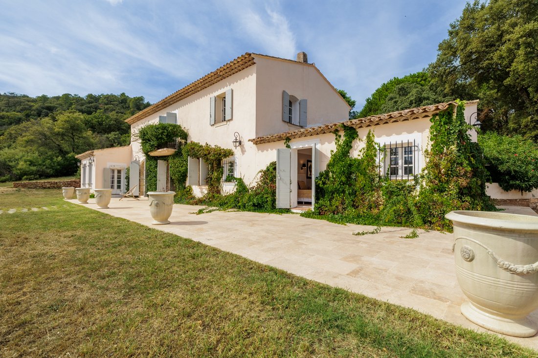 Casa en Grimaud, Provenza-Alpes-Costa Azul, Francia 2 - 19120153