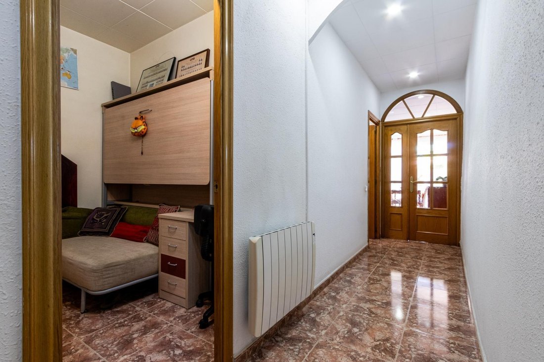 Haus in Sabadell, Katalonien, Spanien 2 - 19118011